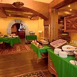 Punta Maquignaz Отель 4*